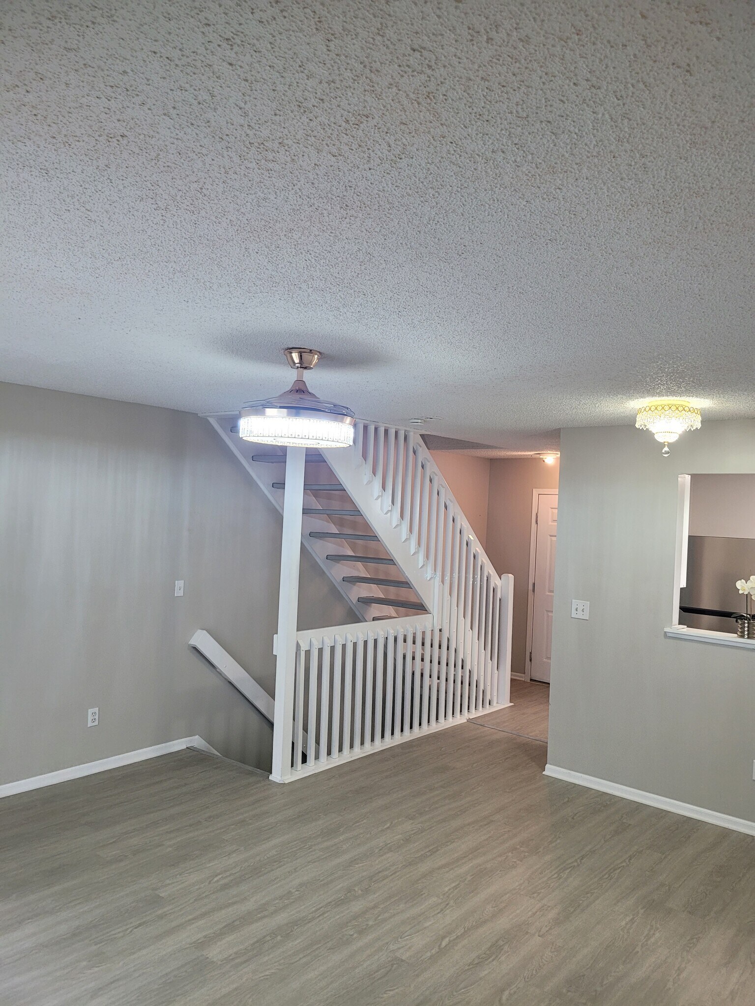Building Photo - 1730 Ridgebury Dr