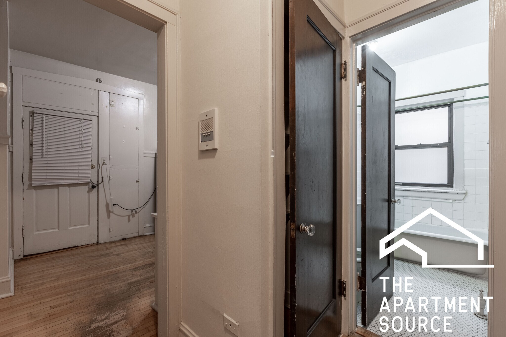 Building Photo - 1307 Oak Ave