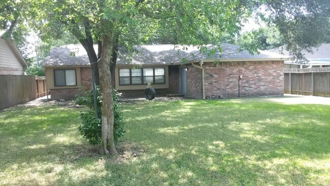 Building Photo - 11307 Rousseau Dr