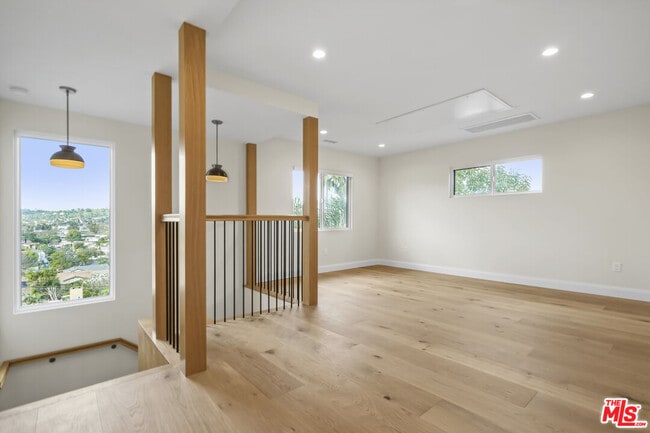 Building Photo - 4762 Charters Ave