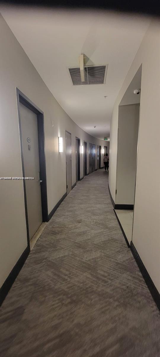 Building Photo - 1750 N Bayshore Dr