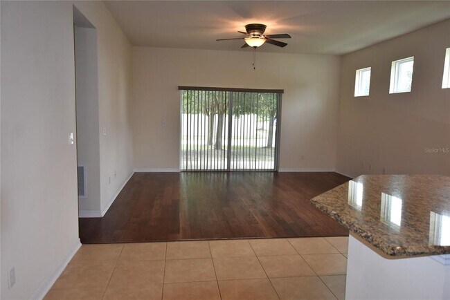 Building Photo - 708 Lake Tarpon Way
