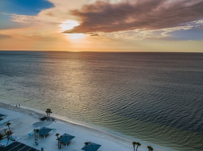 Building Photo - Beautiful Gulf Harbor Villa
