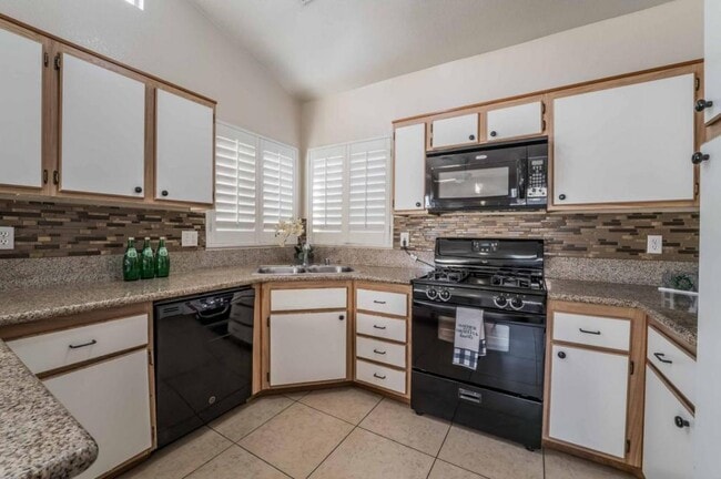 Building Photo - 6617 Lund Dr