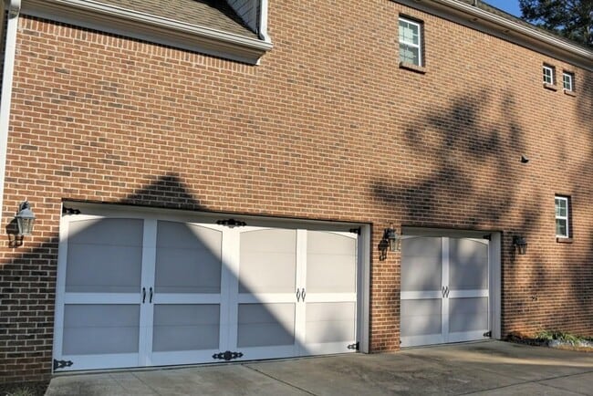 Building Photo - 2217 Chaseford Ln SW