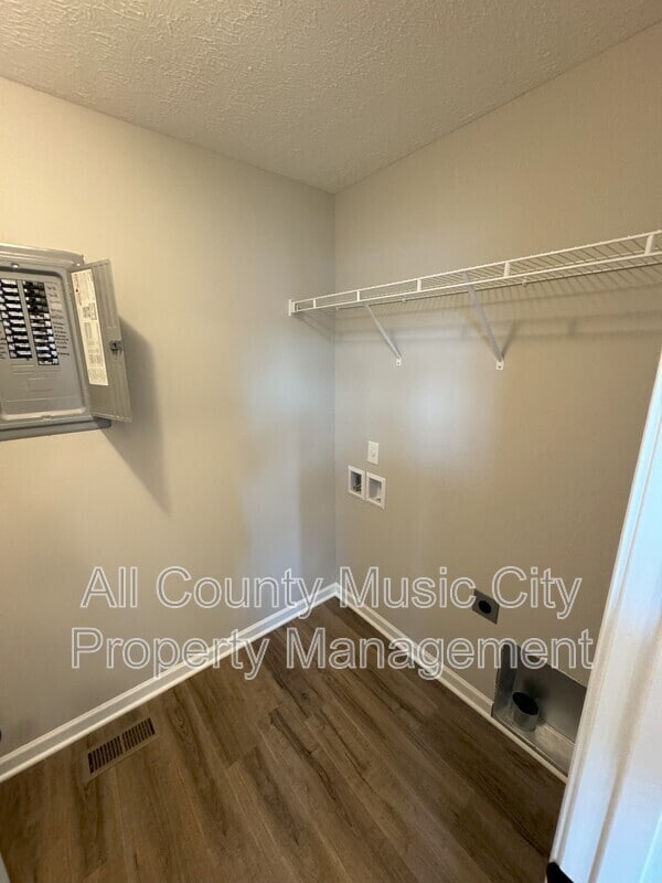 Building Photo - 1604 Alan Perryman Ave