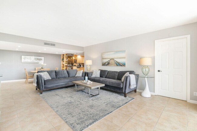 Building Photo - 2860 S Ocean Blvd