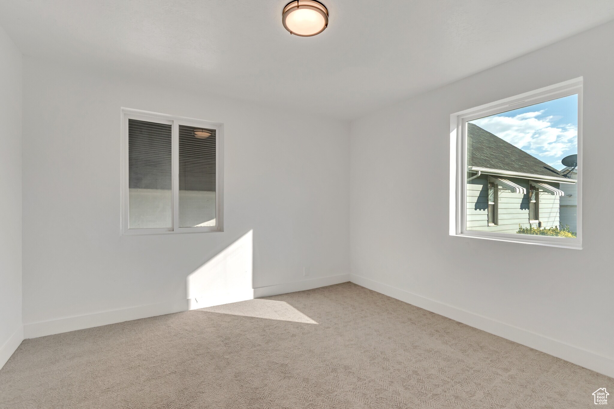 Building Photo - 396 N 100 E