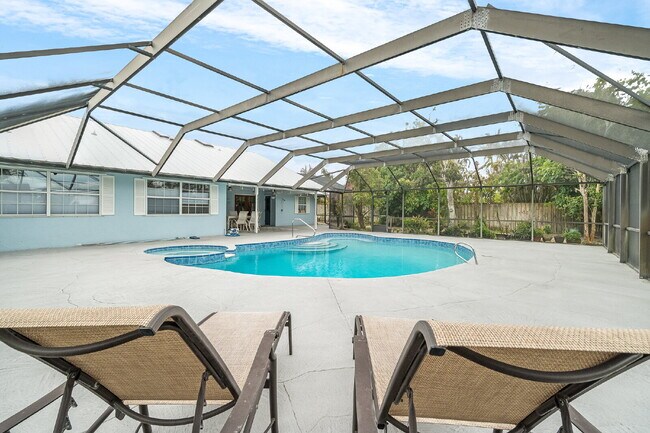 Building Photo - 4BR/2.5BA in gorgeous Melbourne Beach!