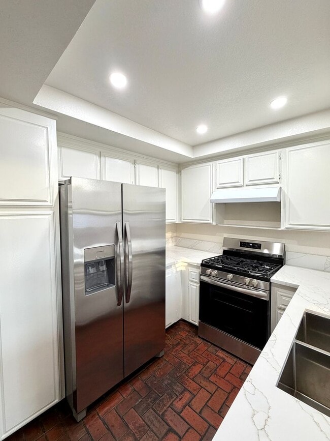 Building Photo - Claremont PUD For Lease