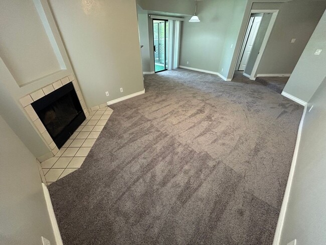 Building Photo - Charming condo in desirable West Las Vegas near Summerlin