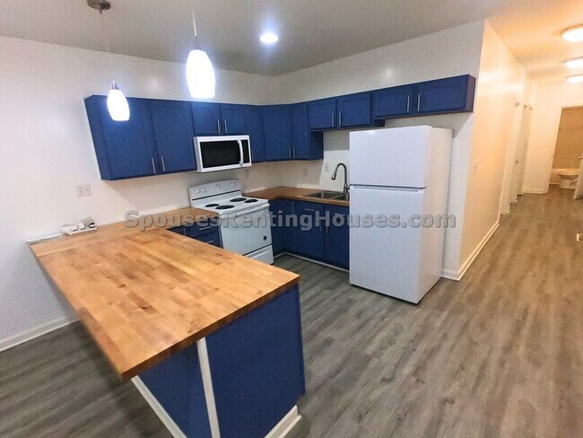 Building Photo - 3706 N Kenwood Ave