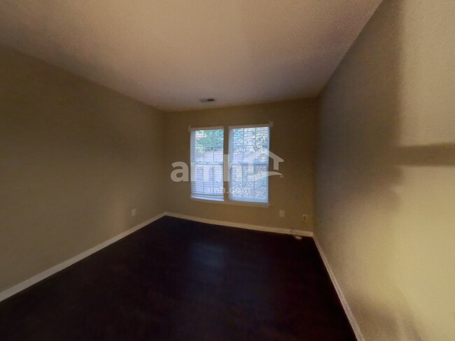 Building Photo - 14921 Ashlight Dr