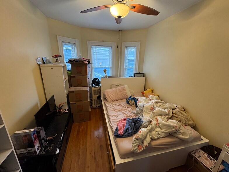 Building Photo - 44 Gorham St