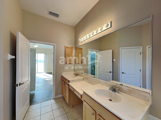 Building Photo - 8215 47th St Cir E