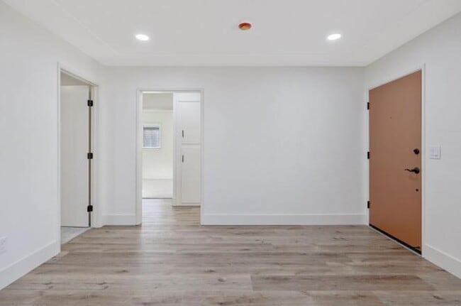 Building Photo - Single family home