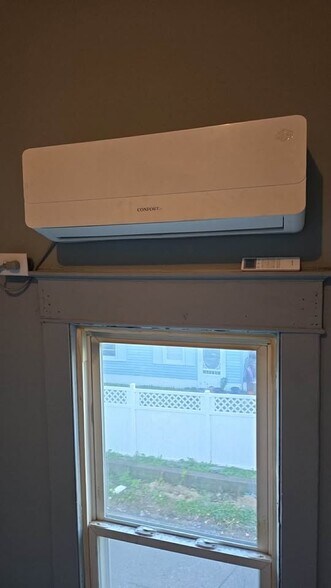 Building Photo - 419 30th St