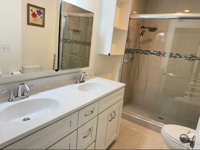 Building Photo - 1038 Regal Canyon Dr