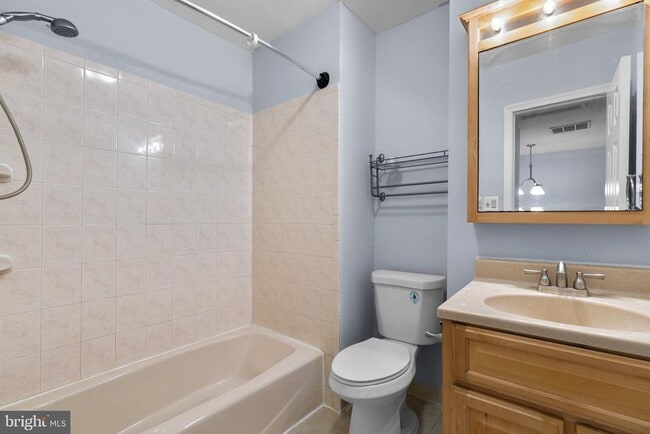 Building Photo - 9130 Bobwhite Cir