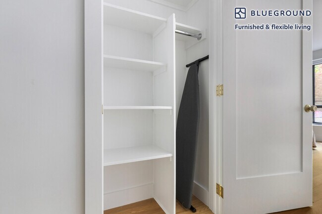 Building Photo - 501 E 87th St