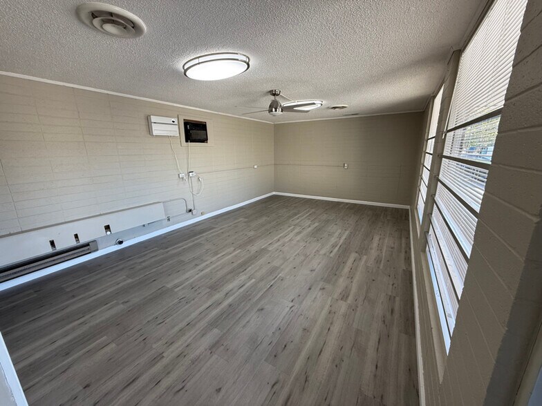 Building Photo - 2270 Lincoln St