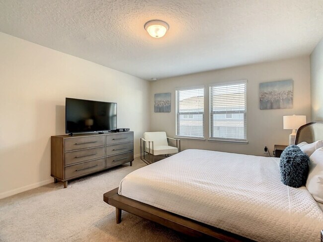 Building Photo - 2404 Tangier Dr