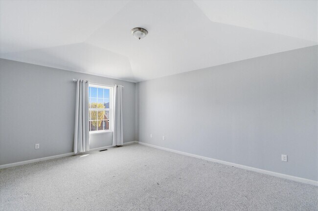 Building Photo - 1304 Riversedge Dr