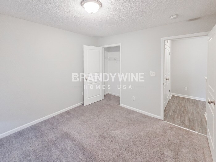 Building Photo - 153 Brasch Park Dr