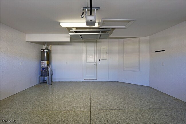 Building Photo - 8181 Venetian Pointe Dr