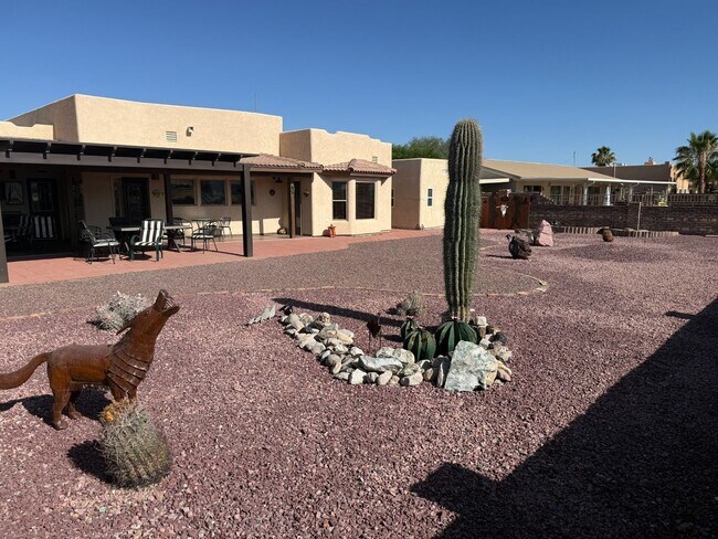 Building Photo - 3 to 6 Month Rental with Golf course views
