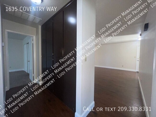 Building Photo - 1635 Coventry Way