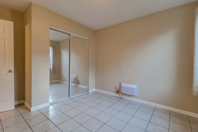 Building Photo - Barcelona Ridge Estates