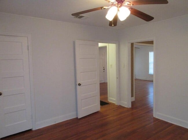 Building Photo - 5501 Montview St