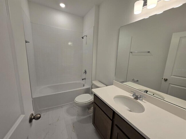 Building Photo - 2303 Juniper Berry Dr