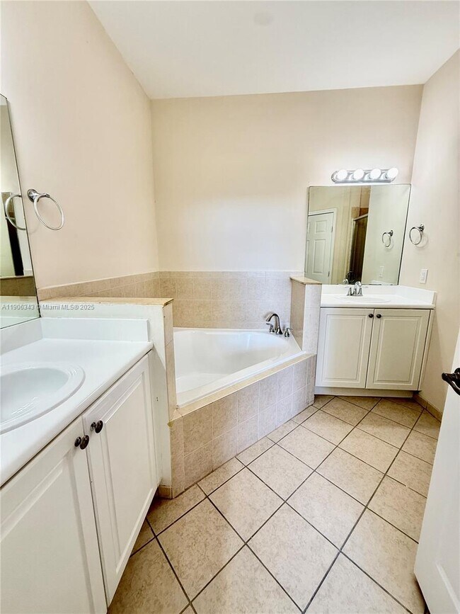 Building Photo - 11326 SW 238th St