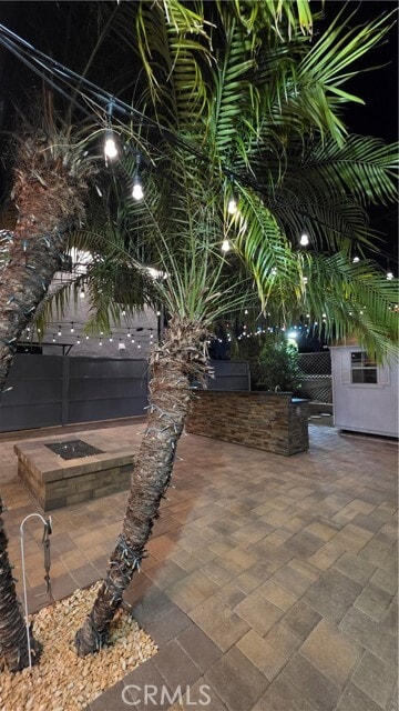 Building Photo - 18224 Chatsworth St