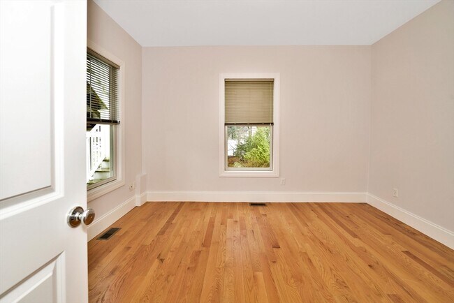 Building Photo - 22 High St