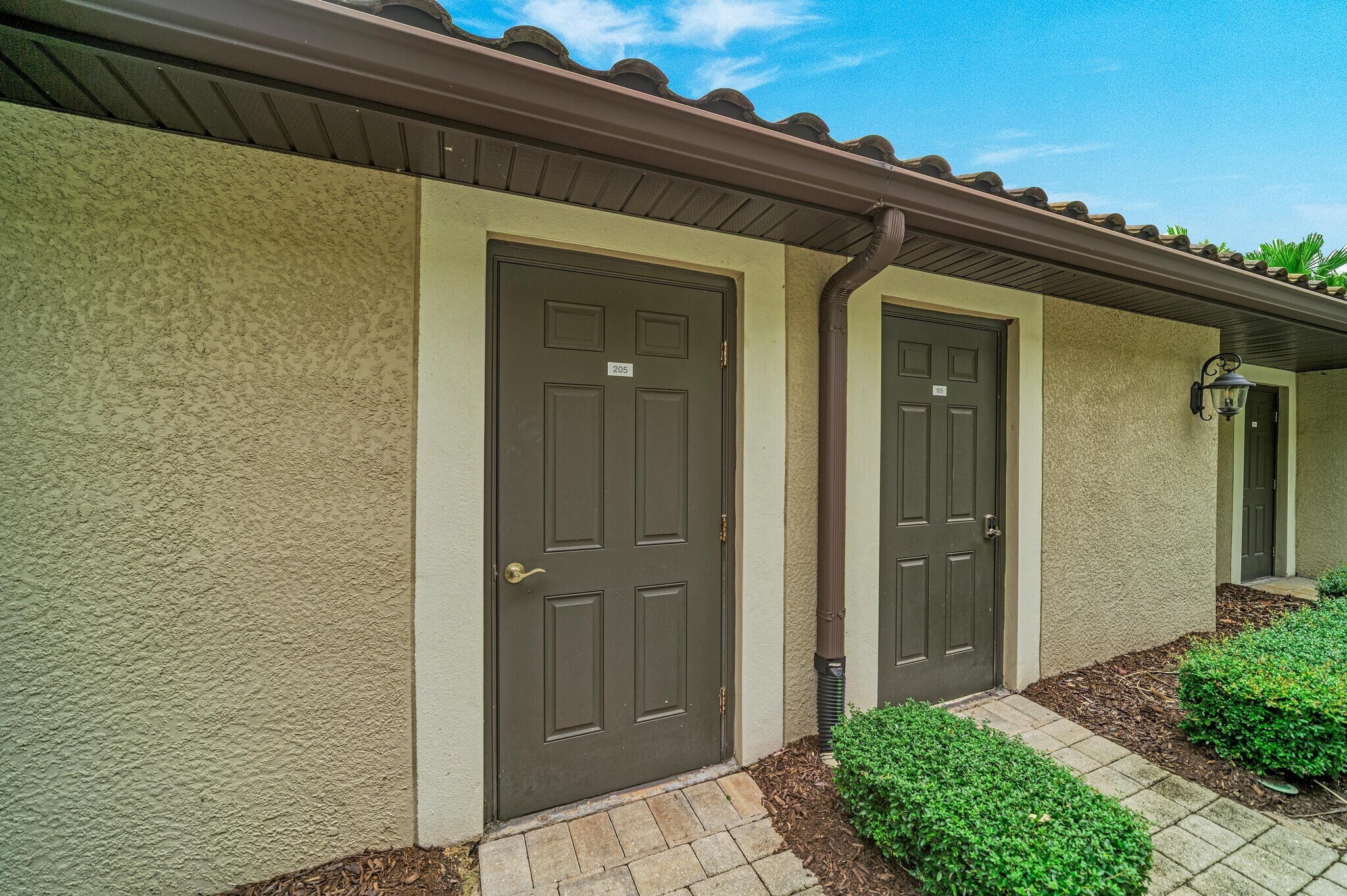 Building Photo - 5557 Palmer Cir