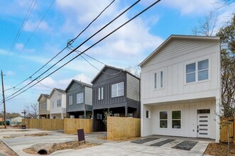 Building Photo - 1209 Dewalt St