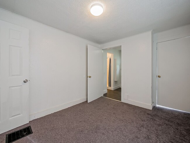 Building Photo - Beautifully Updated 4-Bedroom Home in the Heart of Ypsilanti