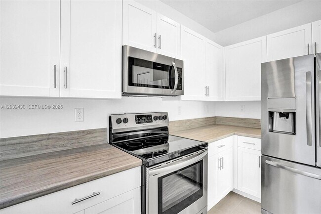 Building Photo - 2542 SE 29th St
