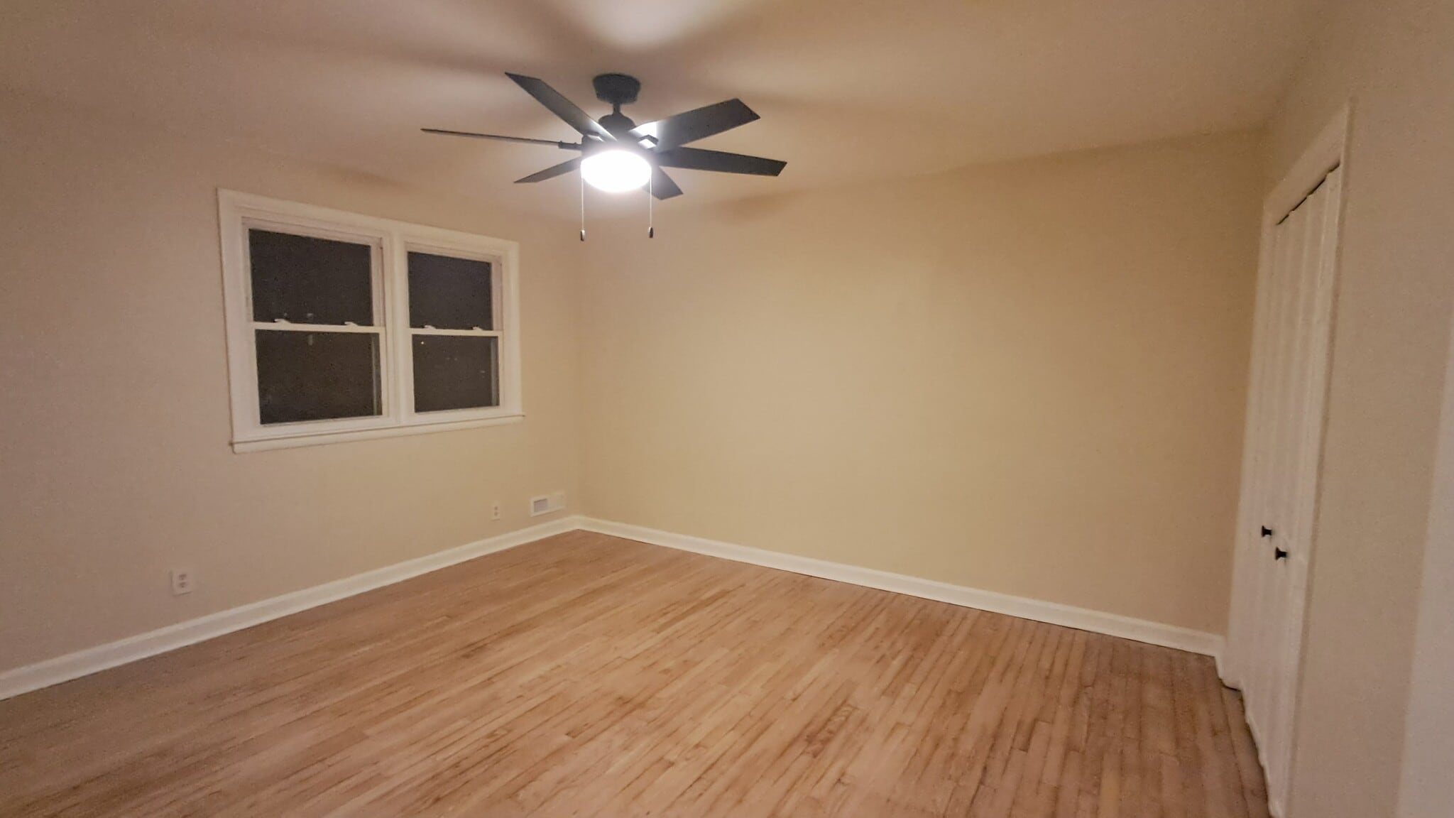 Building Photo - 855 Reverdy Rd