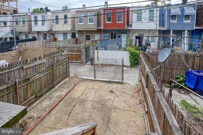 Building Photo - 518 S Macon St.