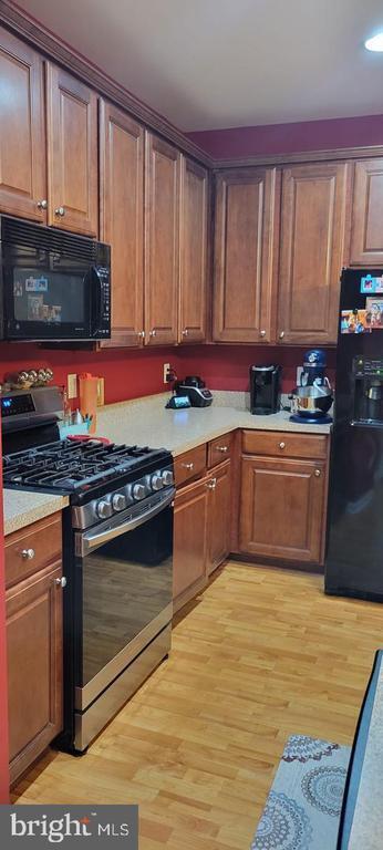 Building Photo - 42219 Black Rock Terrace