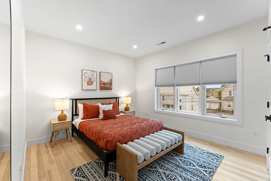 Building Photo - 21 Bolton St