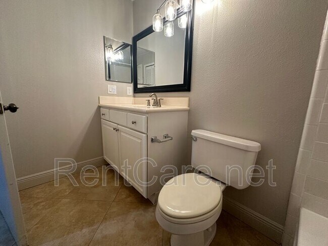 Building Photo - 13959 Timberland Dr