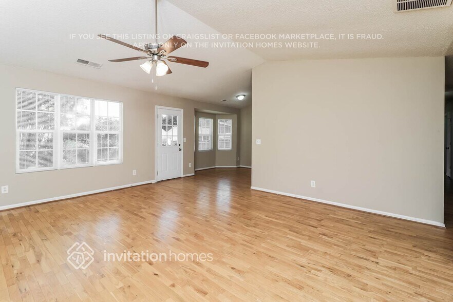 Building Photo - 470 Amelia Grove Ln SE