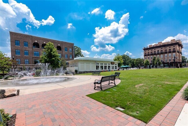 Building Photo - 12720 Morningpark Cir