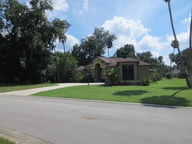 Building Photo - 1004 John Cressler Dr