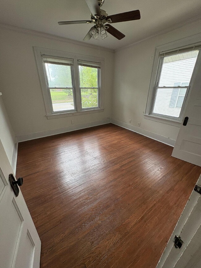 Building Photo - 4 Bed House Available!